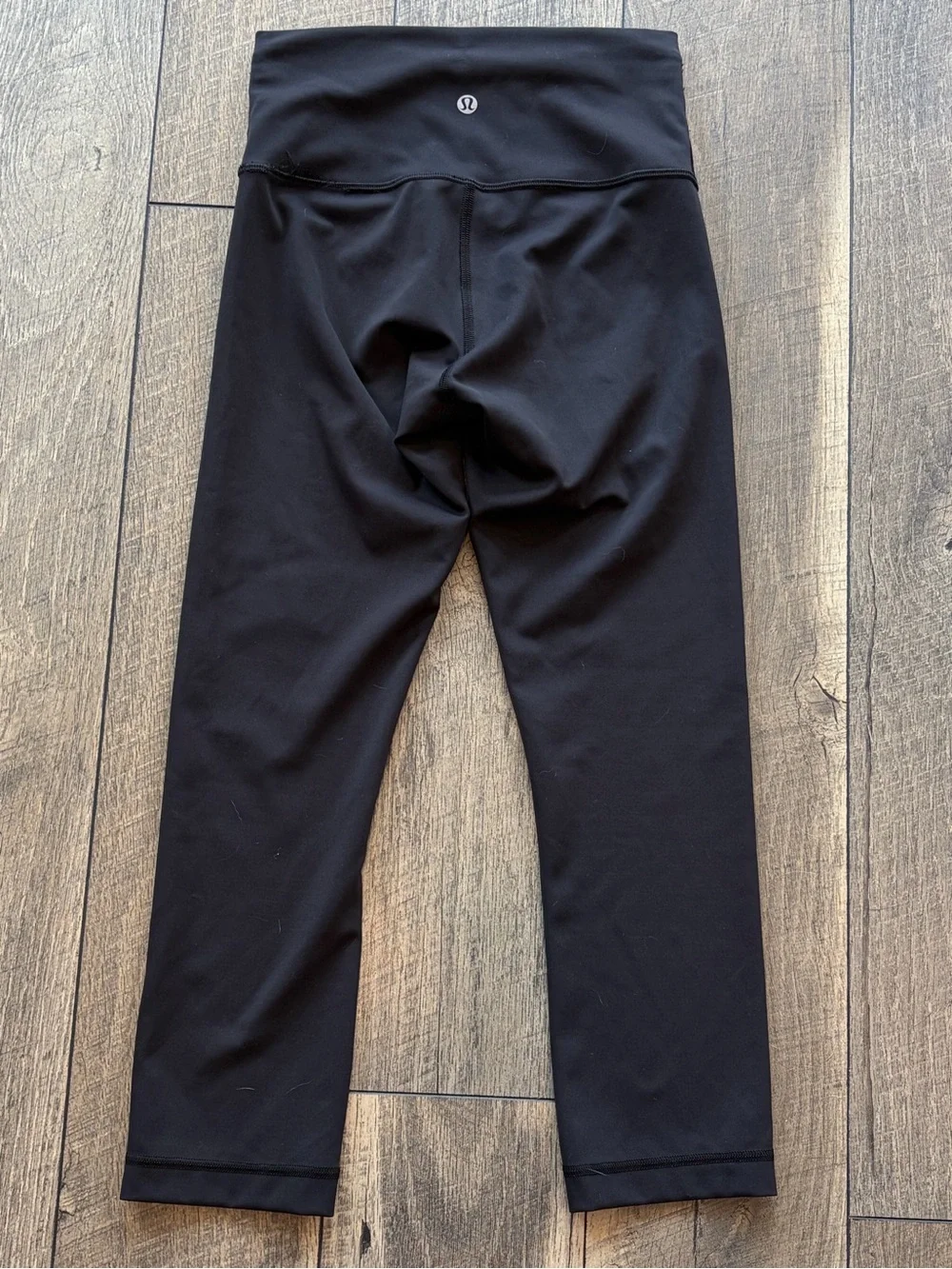 Lululemon Wunder Train High-Rise Crop Leggings 21" In Black size four (4) - Picture 8 of 10